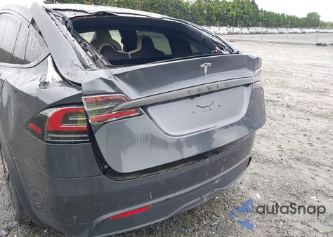 2022 Tesla Model X Dual Motor All-Wheel Drive/Plaid Tri Motor All-Wheel Drive z USA, uszkodzony, nr VIN 7SAXCDE51NF337869